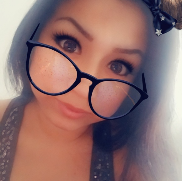 Meet your Posher, Veronica - Picture 1 of 1